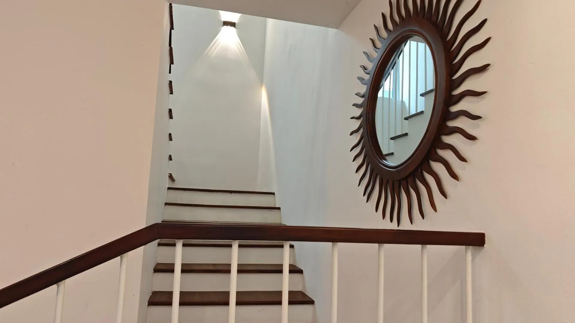 Santorini Resort 12A- Tranquil Negombo Escape Your Perfect Coastal Getaway! Casa vacanze